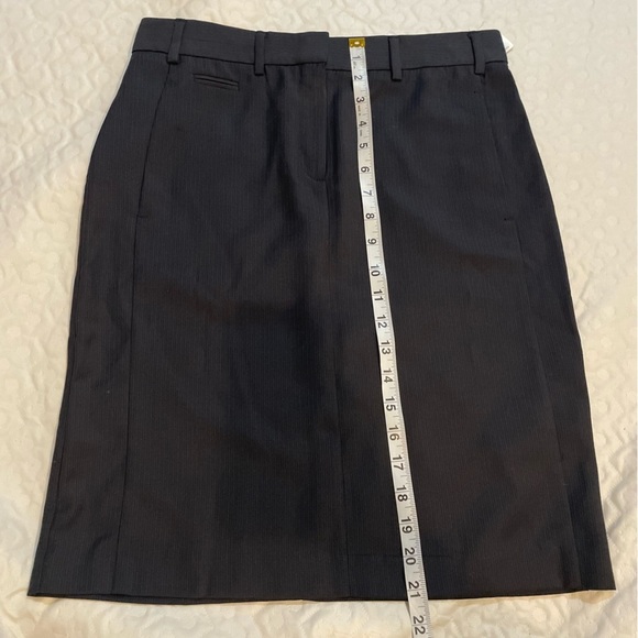 MNG Mango Black Skirt Subtle Pinstripe Size 4 Women’s Career New w/ damaged tag - Picture 12 of 12